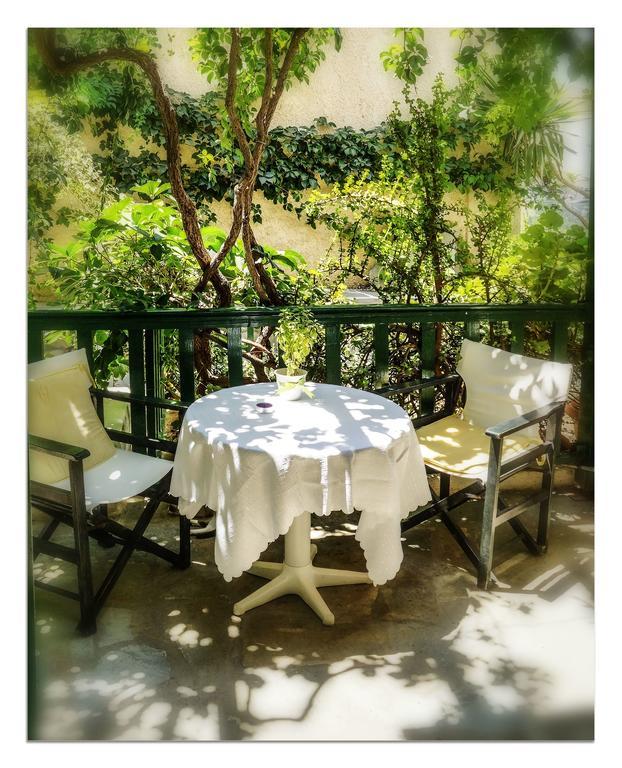Georgios Milos Adamantas  Exterior photo